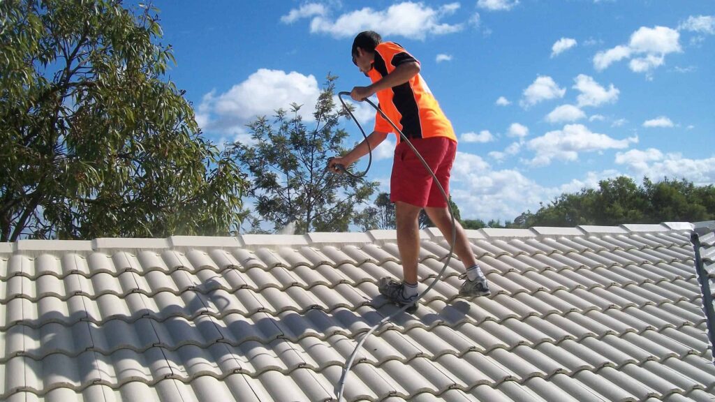 Roof painting in Canberra