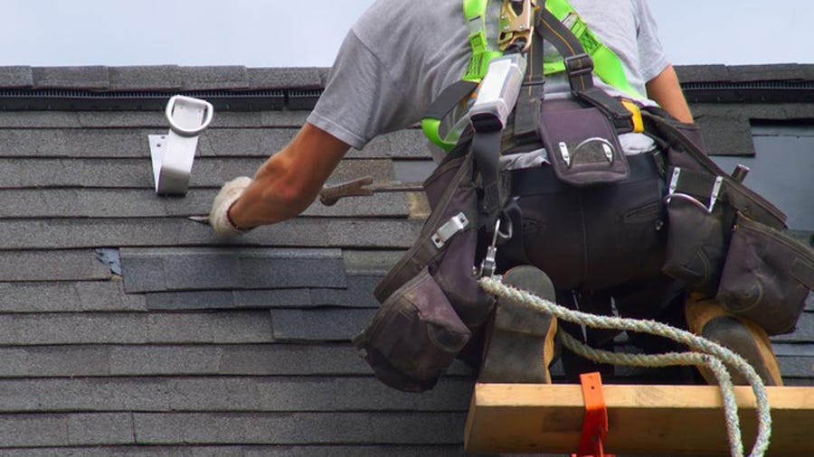 choosing the right roofing contractor